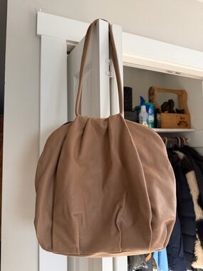 HOBO Soft Gathered Shoulder Bag in Taupe